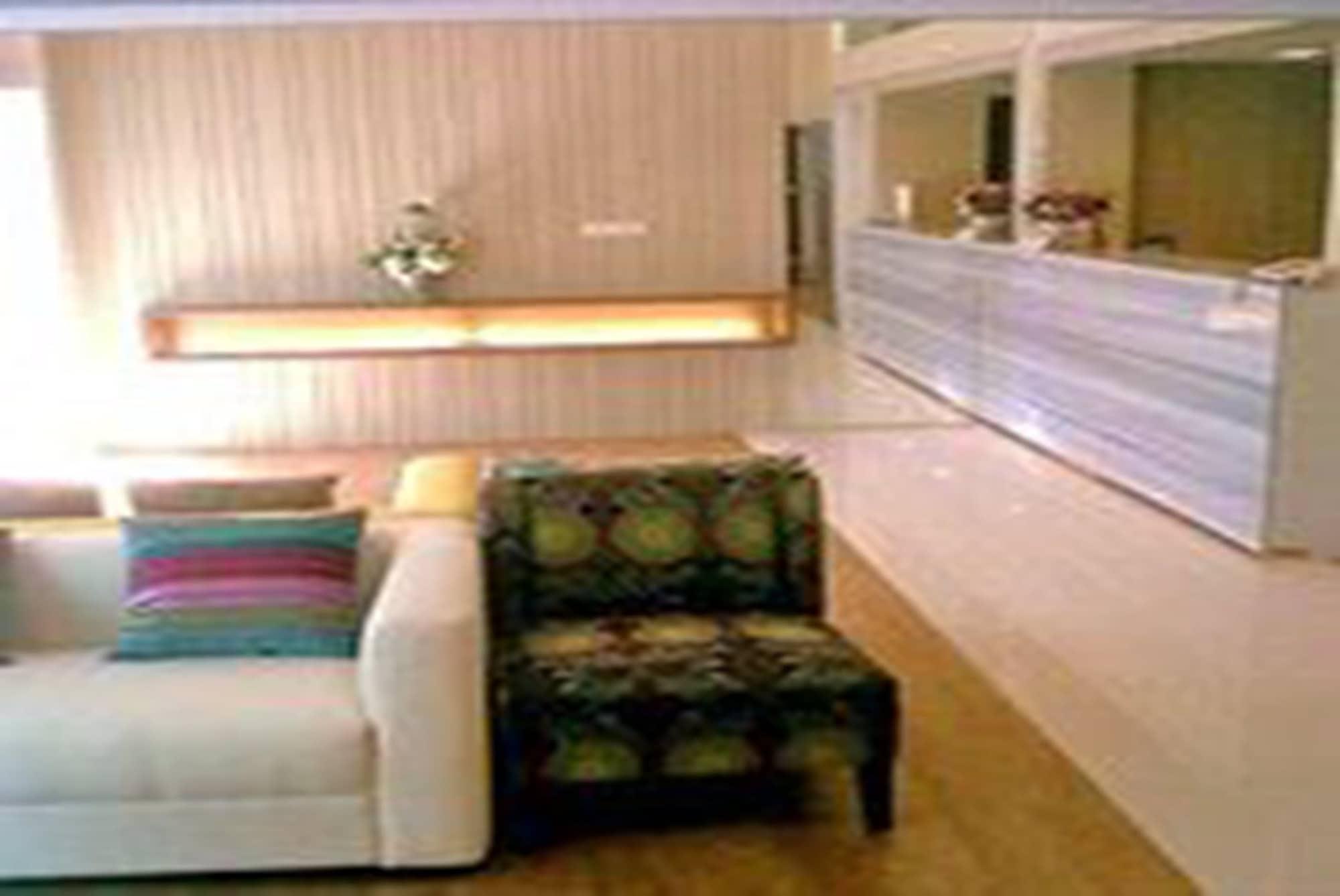 Nantra Silom Hotel Банкок Екстериор снимка