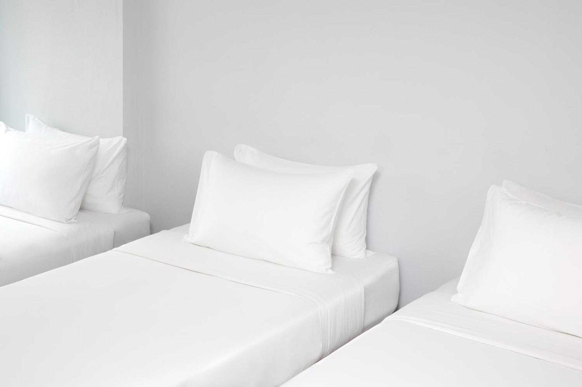 Nantra Silom Hotel Банкок Стая снимка