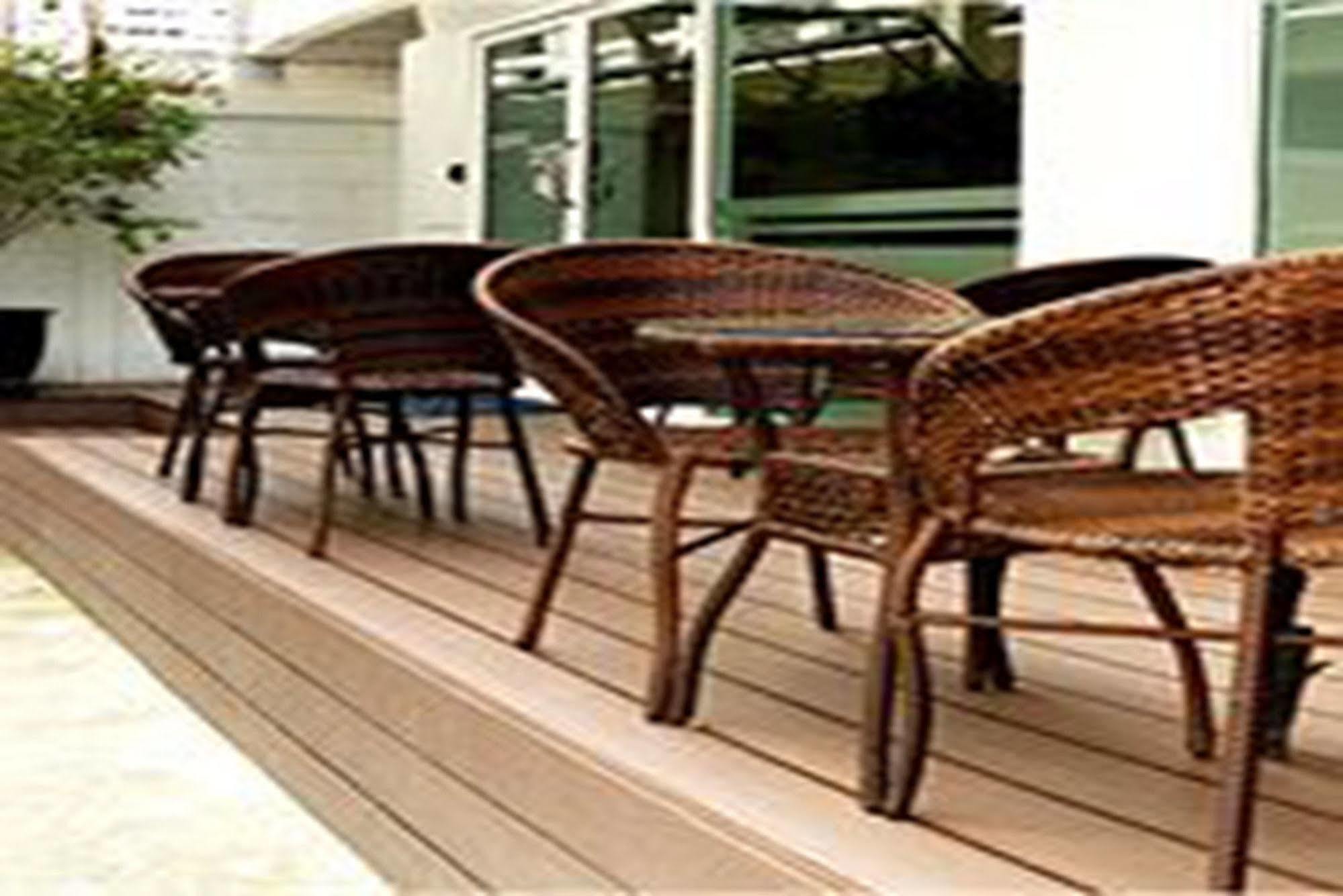 Nantra Silom Hotel Банкок Екстериор снимка
